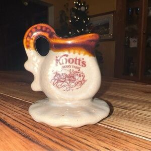 Vintage knott’s Berry Farm Tooth Pick Holder Souvenir   Pitcher/Plate Ceramic